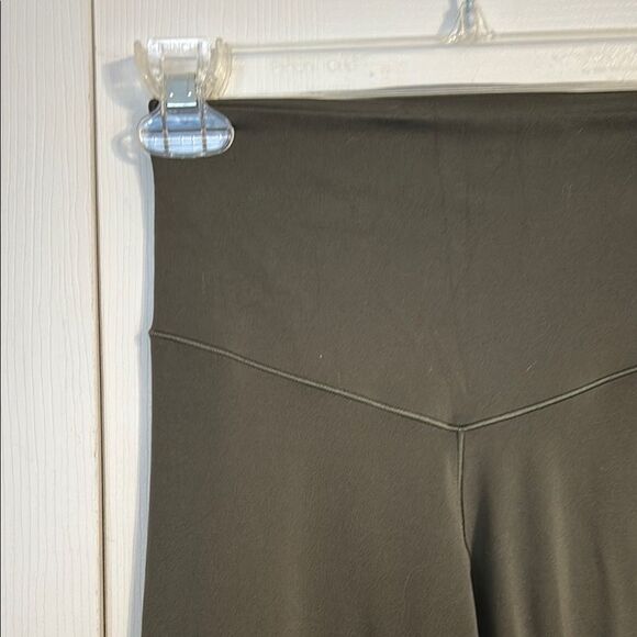 OFFLINE by AERIE Olive Green High-Rise Leggings 7/8 Ankle Crop Stretch Small - Picture 3 of 8